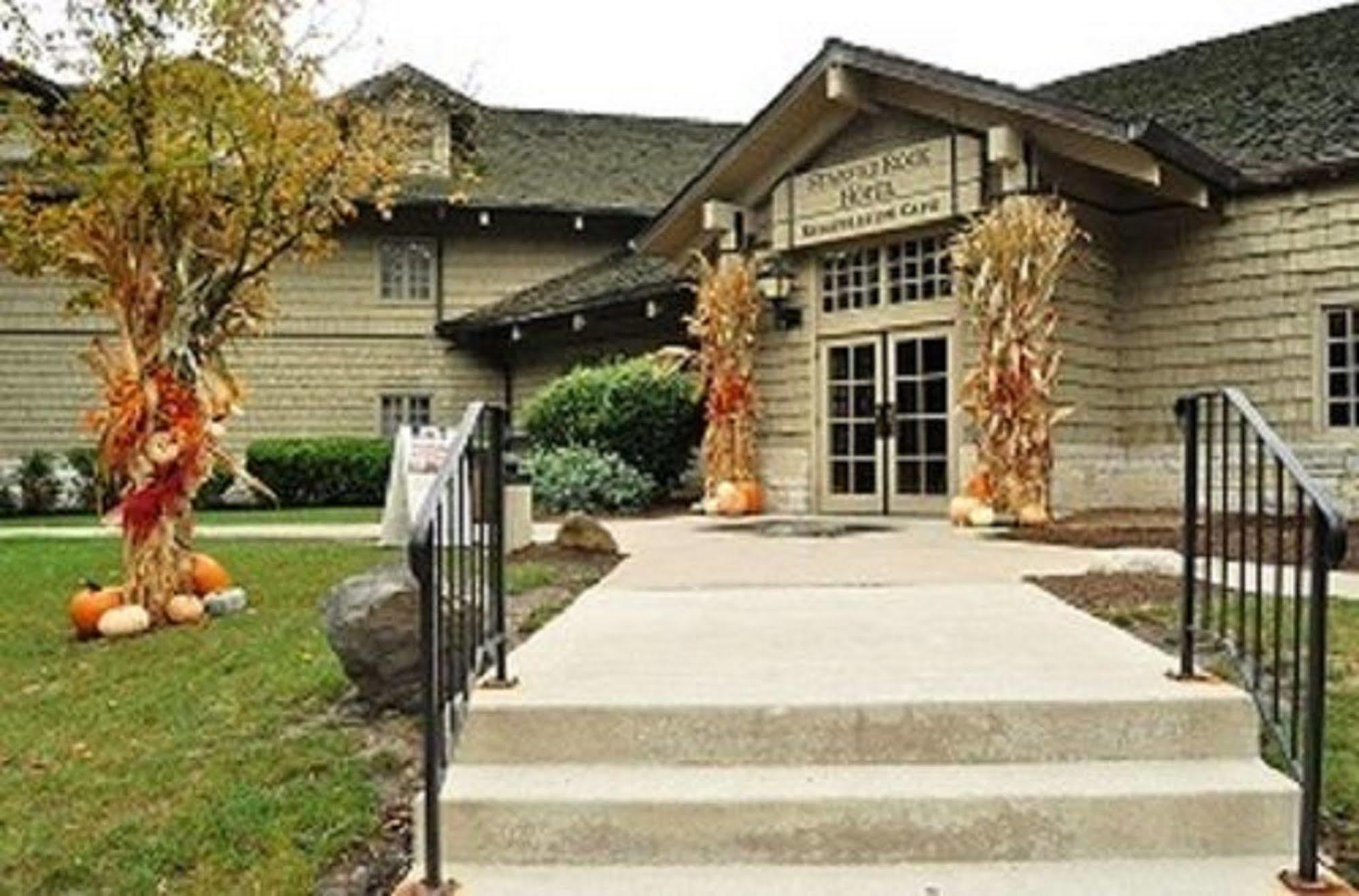 Starved Rock Lodge & Conference Center Utica 外观 照片