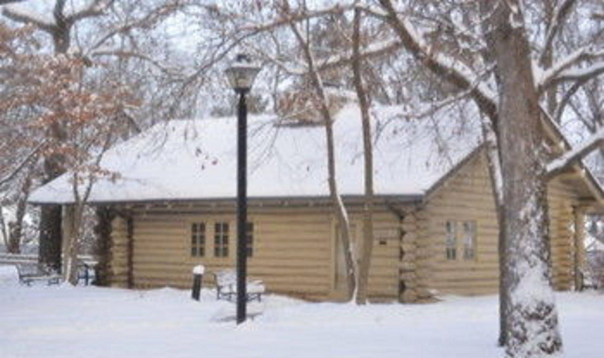 Starved Rock Lodge & Conference Center Utica 外观 照片