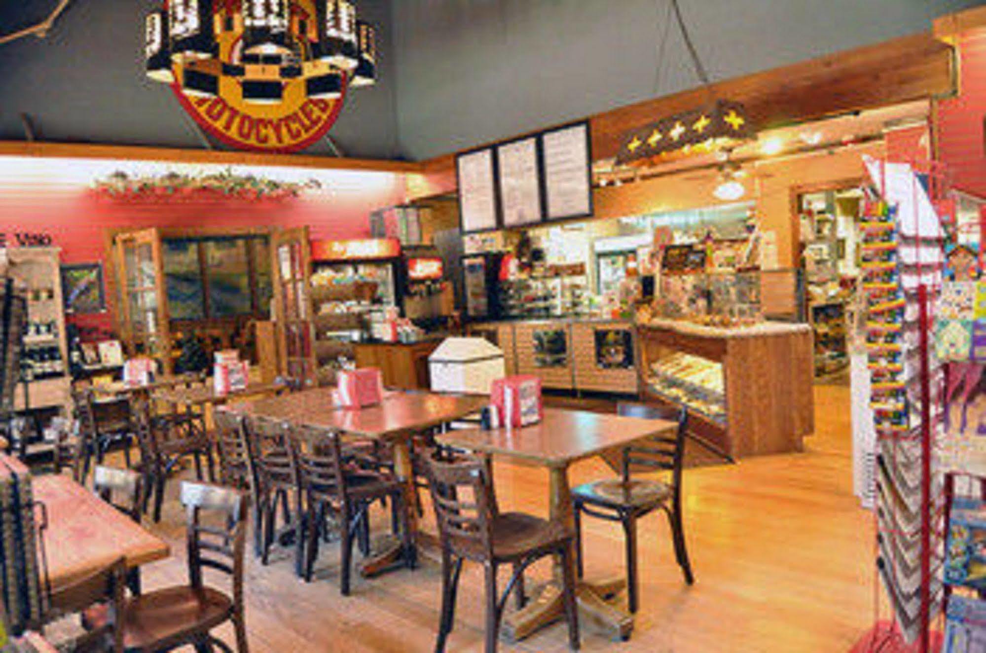 Starved Rock Lodge & Conference Center Utica 外观 照片