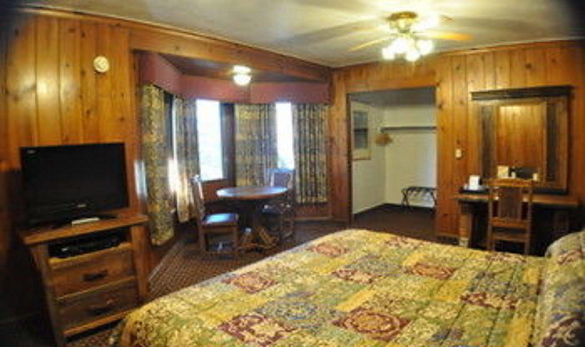 Starved Rock Lodge & Conference Center Utica 外观 照片
