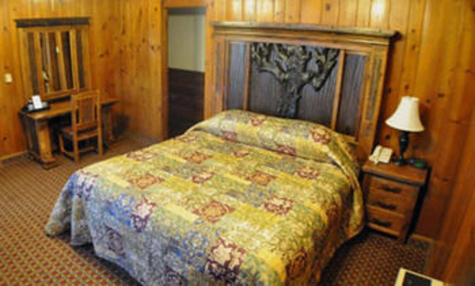 Starved Rock Lodge & Conference Center Utica 外观 照片