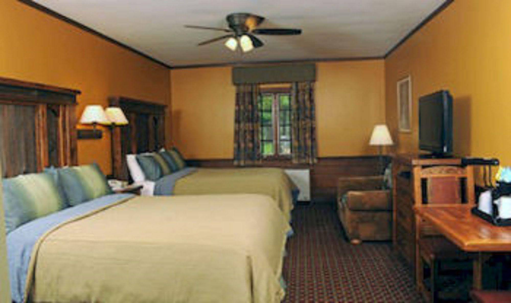 Starved Rock Lodge & Conference Center Utica 外观 照片