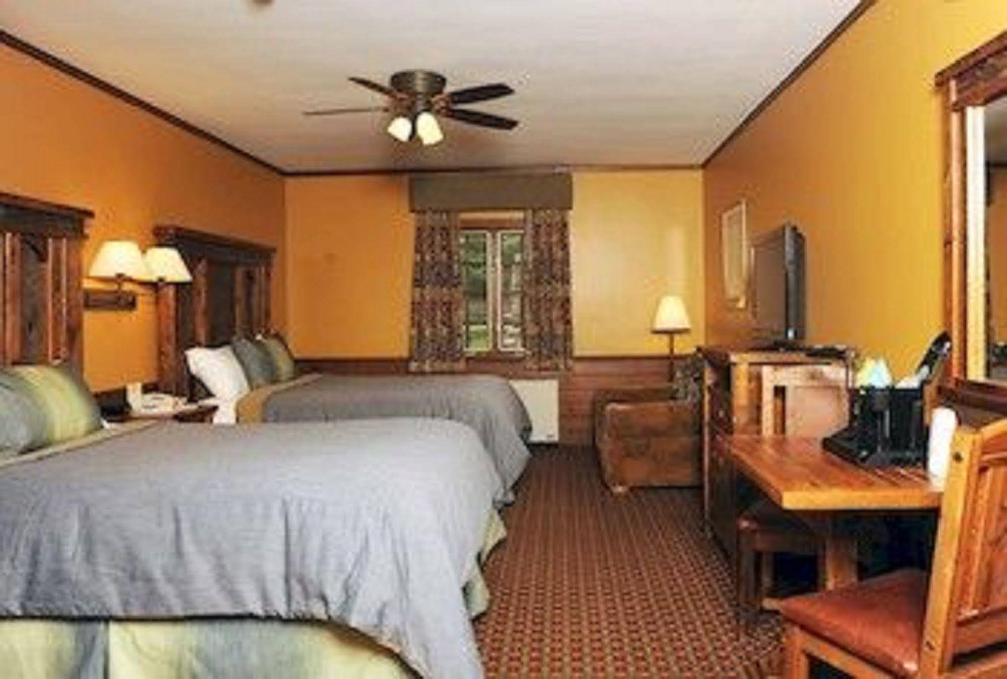 Starved Rock Lodge & Conference Center Utica 外观 照片