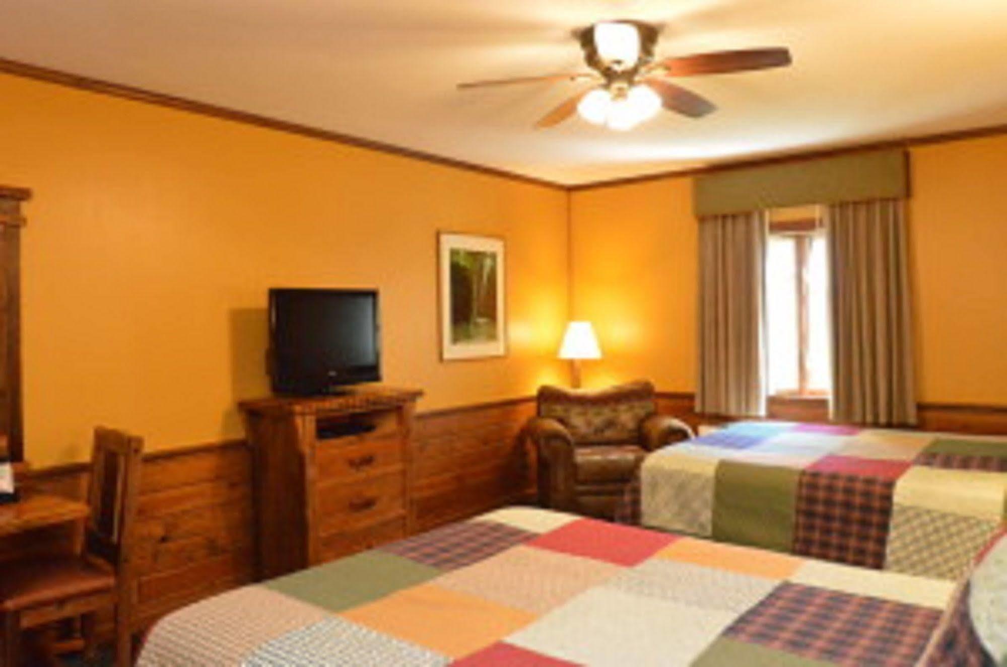 Starved Rock Lodge & Conference Center Utica 外观 照片