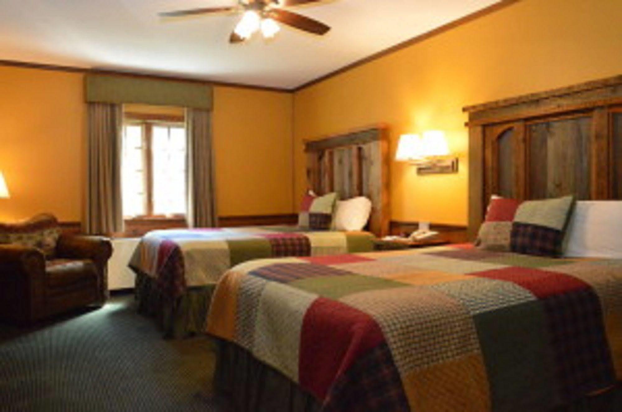 Starved Rock Lodge & Conference Center Utica 外观 照片